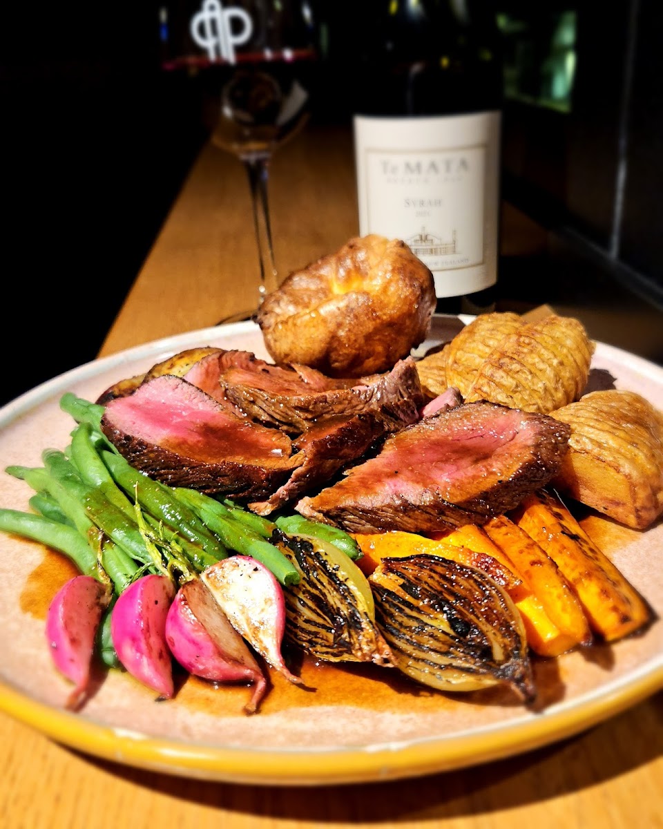 Albert's Post Bar And Eatery Photos 2